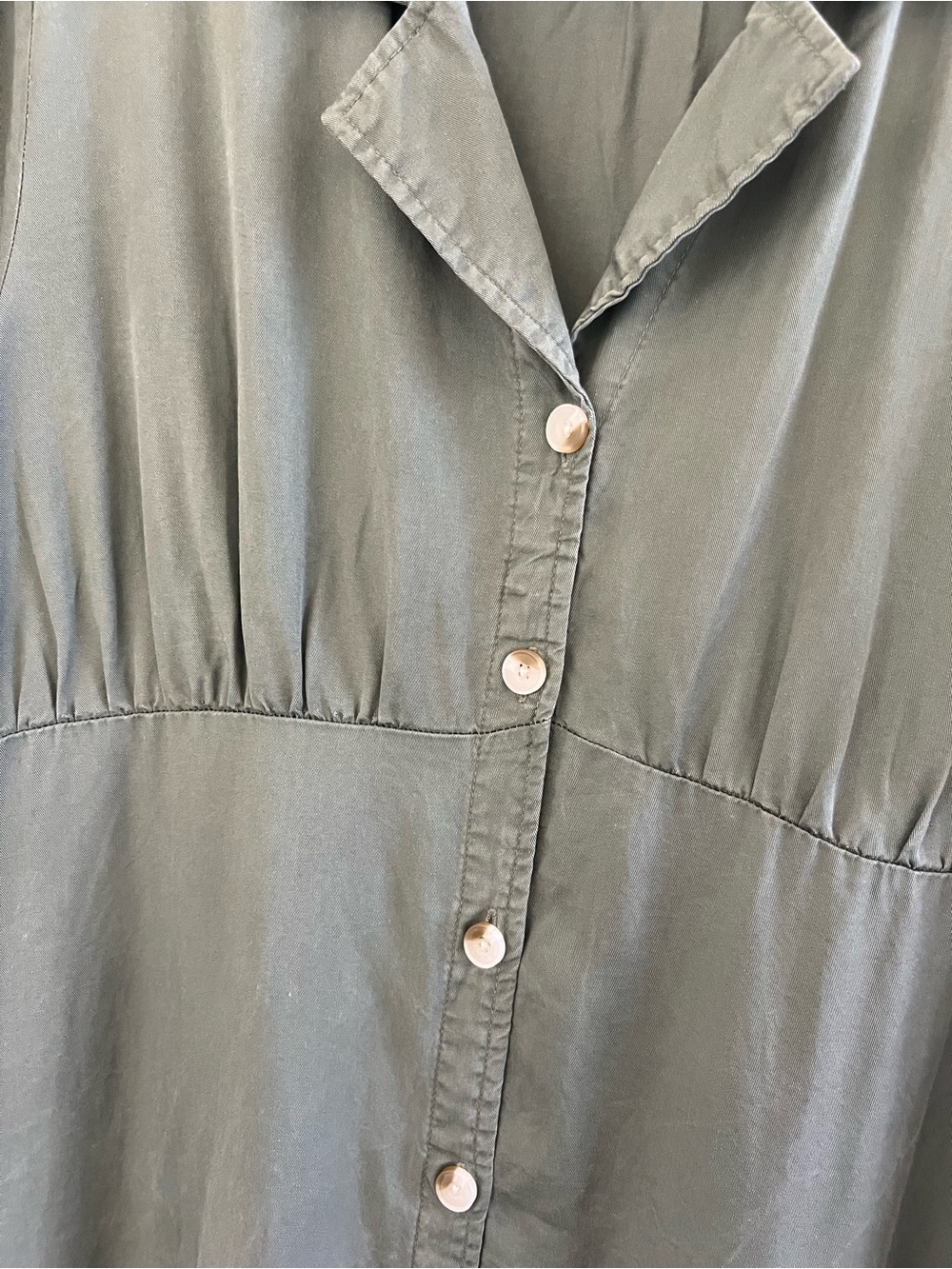 Terra & Sky Olive Green Button-Front Midi Dress - Picture 2 of 6